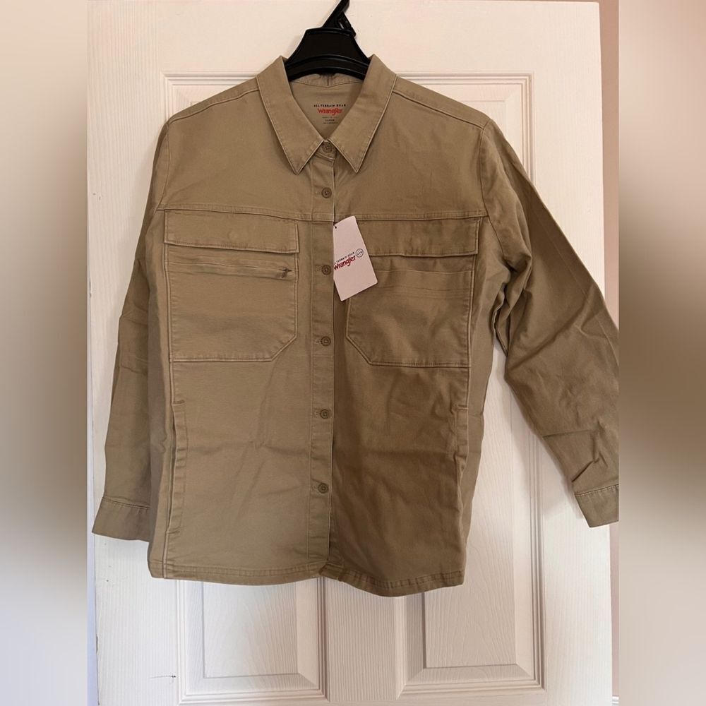 Wrangler women size large elmwood Nora shirt jacket shacket in Tan NWT and in pa